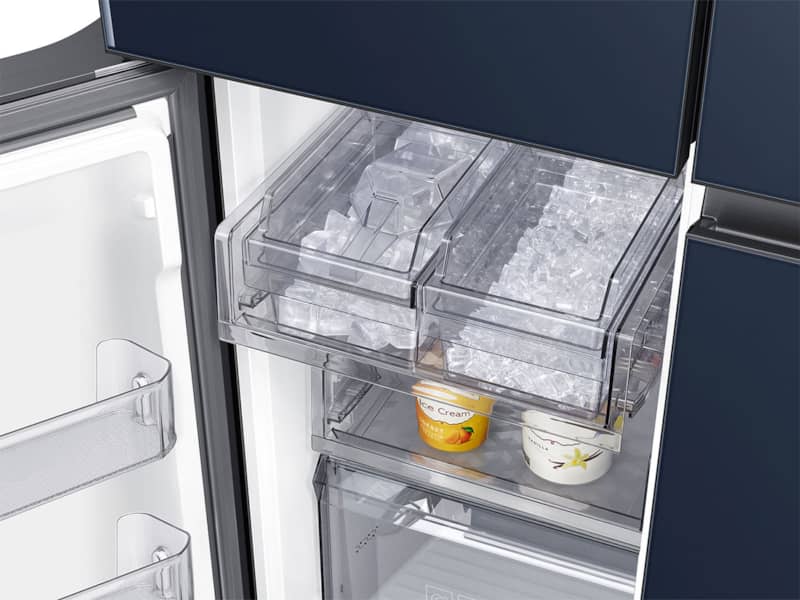Samsung-4DoorRefrigerator-RF29A967541-Ice-Maker-Close-Up.jpg